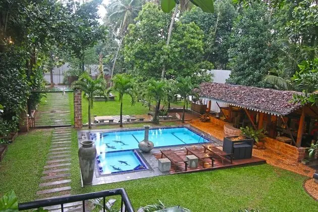 Travelers Lodge by City Hub - Havuz