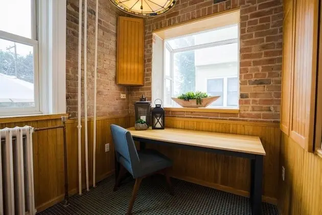 The Traveler's Nook Walk to City Park