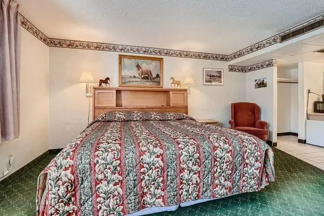Travelers Uptown Motel - Oda