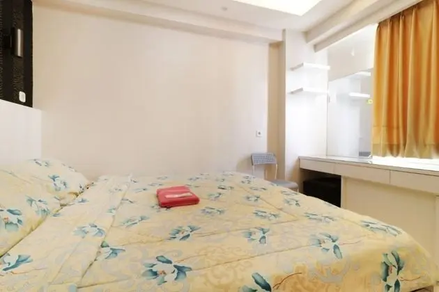 Travelibu @ Bassura City Apartment - Oda