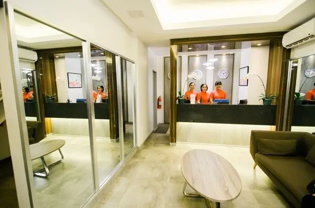 TRAVELITE EXPRESS HOTEL - Lobi