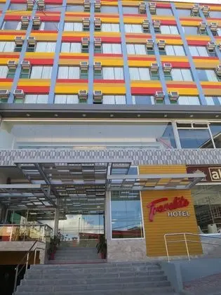 TRAVELITE HOTEL LEGARDA - Dış Mekan