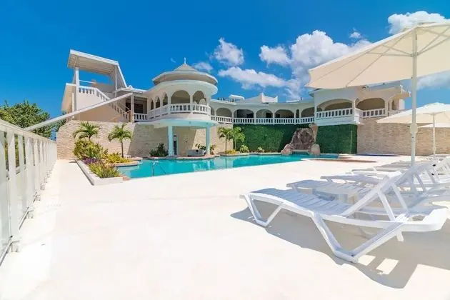 Travellers Beach Resort - Havuz