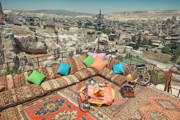 Travellers Cave Hotel - Genel