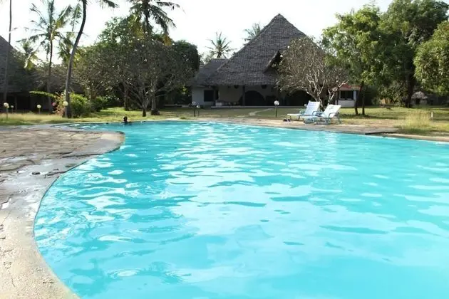 Travellers Paradise Diani