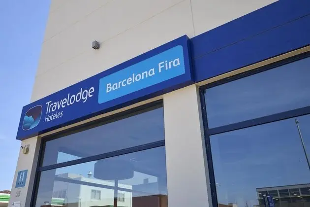 Hotel Travelodge Barcelona Fira - Dış Mekan