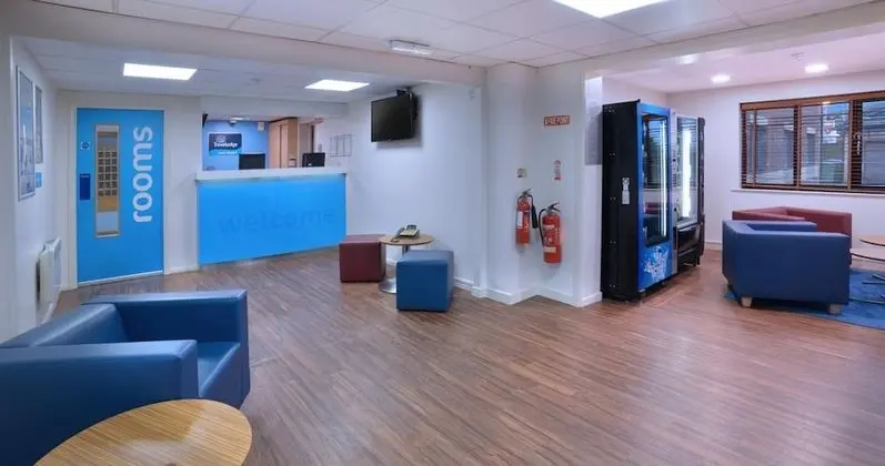 Travelodge Cork Airport Hotel - Lobi