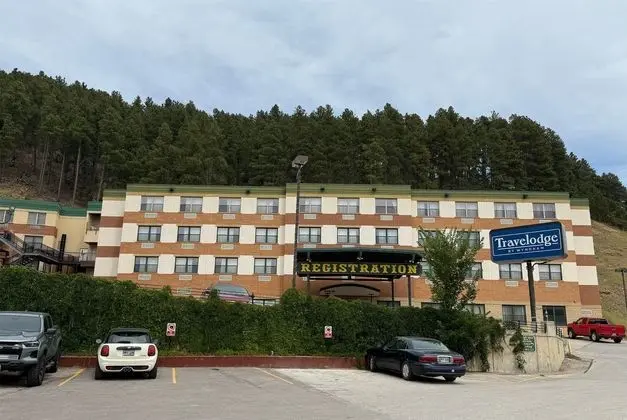 Travelodge Inn & Suites by Wyndham Deadwood - Dış Mekan