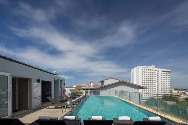 Travelodge Pattaya - Havuz