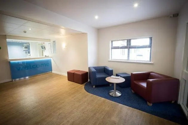 Travelodge Waterford - Oda Düzeni