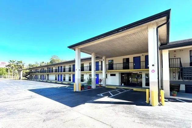 Travelodge by Wyndham Alachua