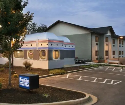 Travelodge by Wyndham Brunswick near Fredrick