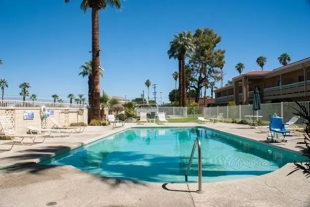 Travelodge by Wyndham Cathedral City - Genel