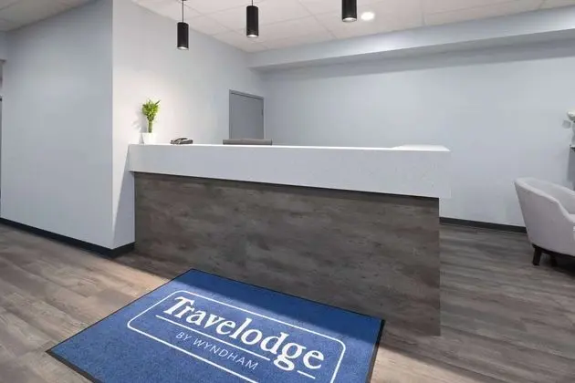 Travelodge by Wyndham Cochrane - Lobi