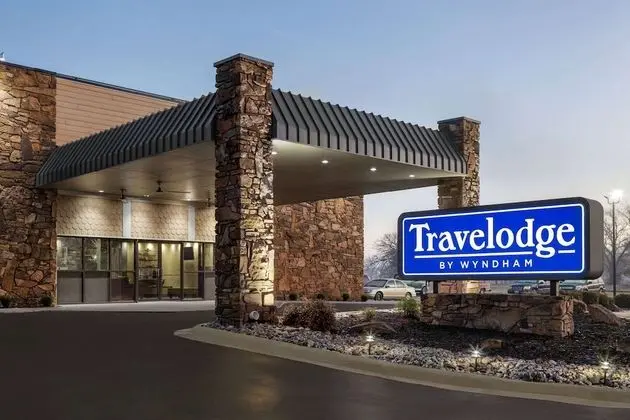 Travelodge by Wyndham Coffeyville - Dış Mekan