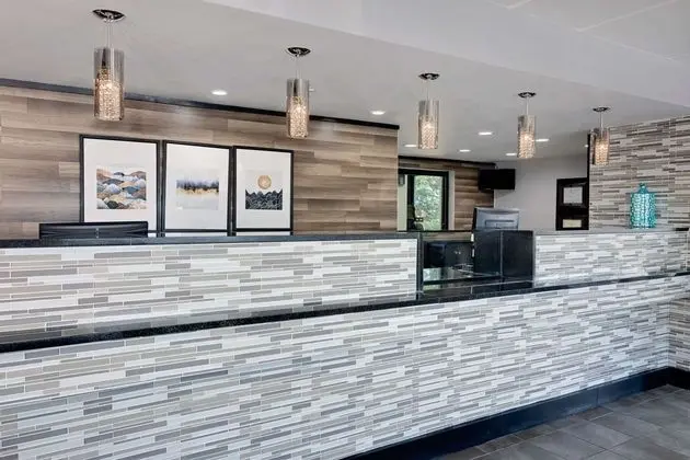 Travelodge by Wyndham College Park - Lobi
