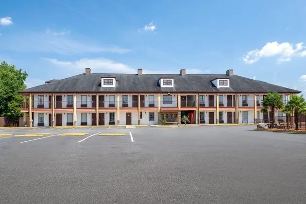 Travelodge by Wyndham Commerce GA Tanger Outlets - Öne Çıkan Resim