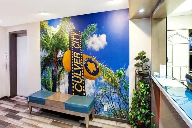 Travelodge by Wyndham Culver City