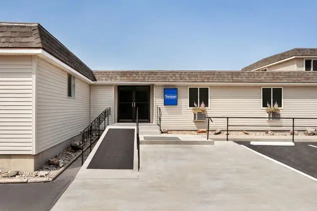 Travelodge by Wyndham Edgemont - 1