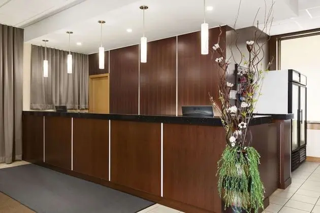 Travelodge by Wyndham Edmonton West - Lobi