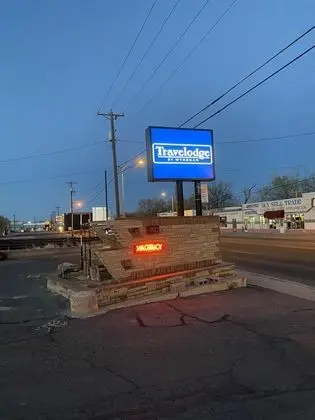 Travelodge by Wyndham Farmington