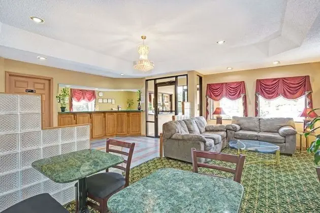 Travelodge by Wyndham Forest Park Atlanta South - Lobi