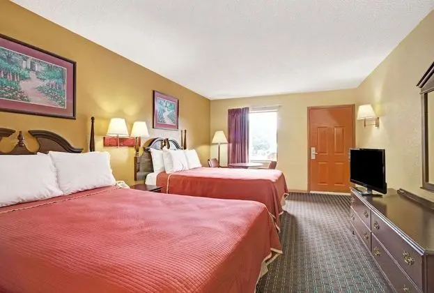 Travelodge by Wyndham Forest Park Atlanta South - Oda