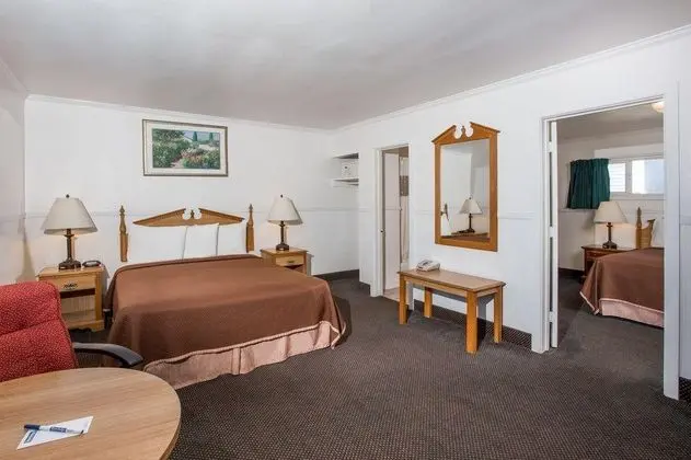 Travelodge by Wyndham Fort Bragg 