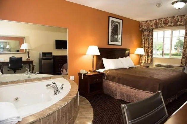 Travelodge by Wyndham Grove City / So. Columbus