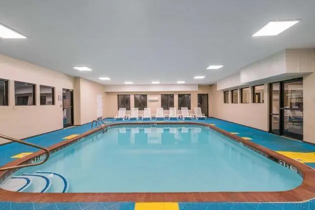 Travelodge by Wyndham Hawthorne - Genel
