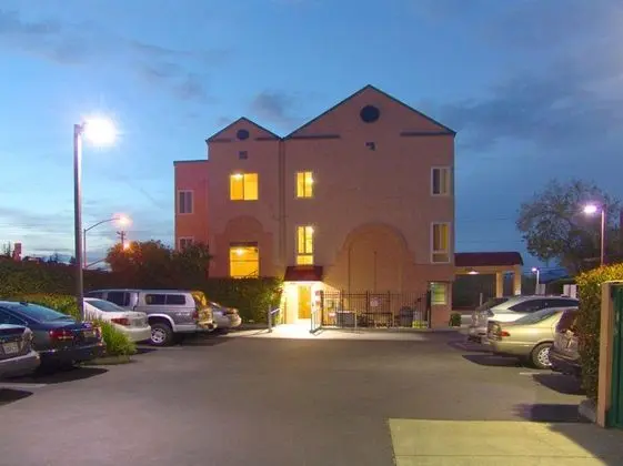 Travelodge by Wyndham Healdsburg Sonoma Wine Ctry