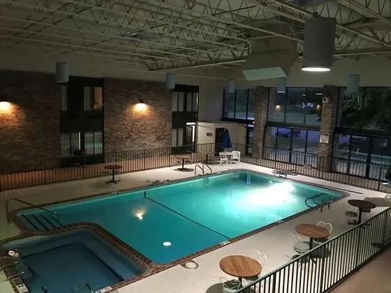 Travelodge by Wyndham Houghton Lake