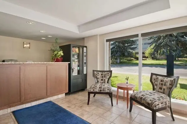 Travelodge by Wyndham Kamloops - Lobi