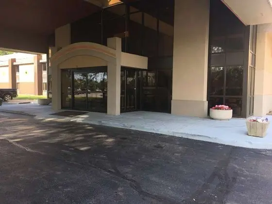 Travelodge by Wyndham Lafayette East