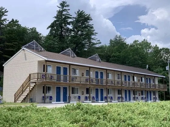 Travelodge by Wyndham Lake George NY - Dış Mekan