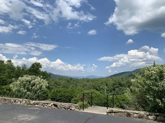 Travelodge by Wyndham Lake George NY - Oda Manzaraları