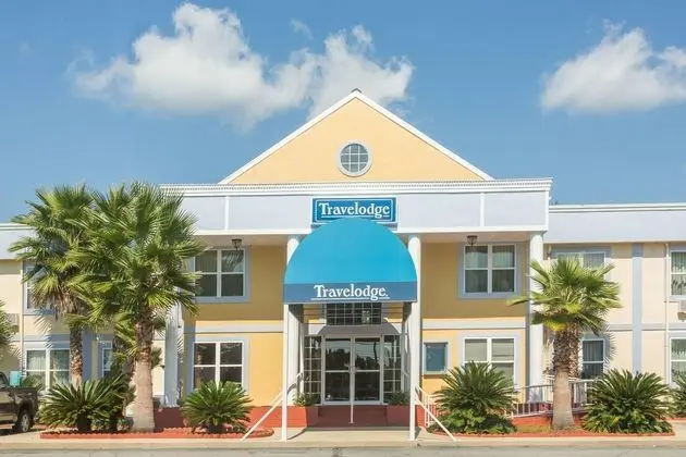 Travelodge by Wyndham Lake Park Valdosta