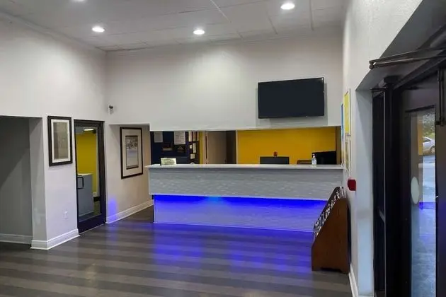 Travelodge by Wyndham Mobile Al - Lobi