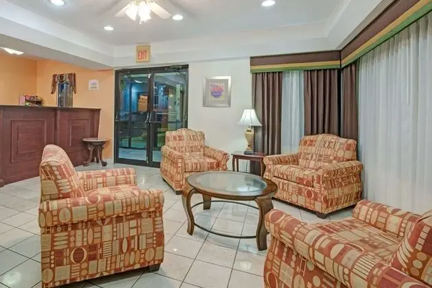 Travelodge by Wyndham Montgomery East