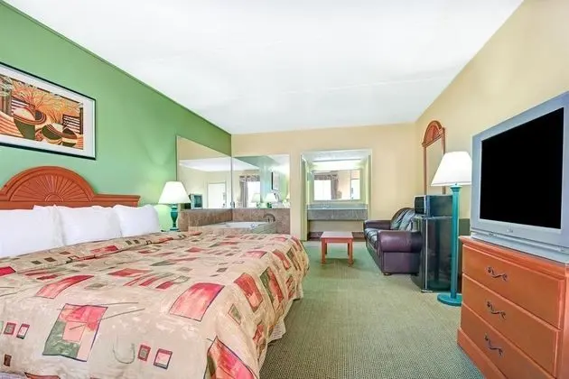 Travelodge by Wyndham Nashville