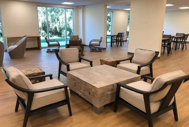 Travelodge by Wyndham Panama City Beach / Beachfront - Lobi
