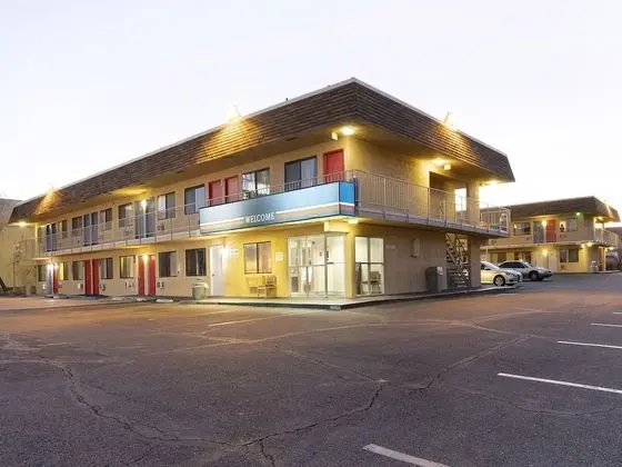 Travelodge by Wyndham Ridgecrest - Dış Mekan