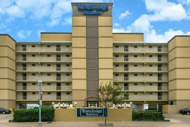 Travelodge by Wyndham Stes Virginia Beach Oceanfrt
