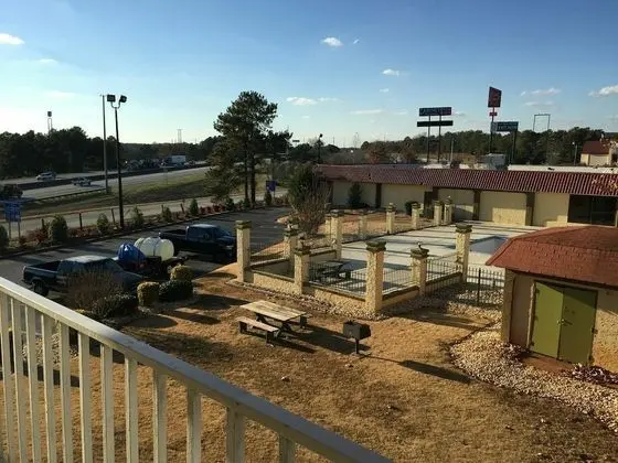 Travelodge by Wyndham Stockbridge Atlanta South - Dış Mekan