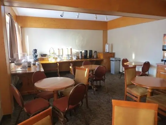 Travelodge by Wyndham Thunder Bay