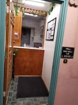 Travis Lodge Motel 16 - Lobi