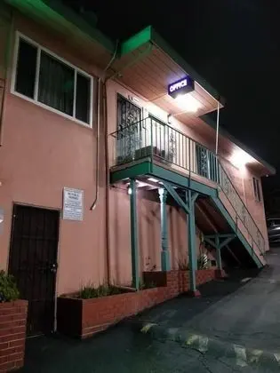 Travis Lodge Motel 16 - Öne Çıkan Resim