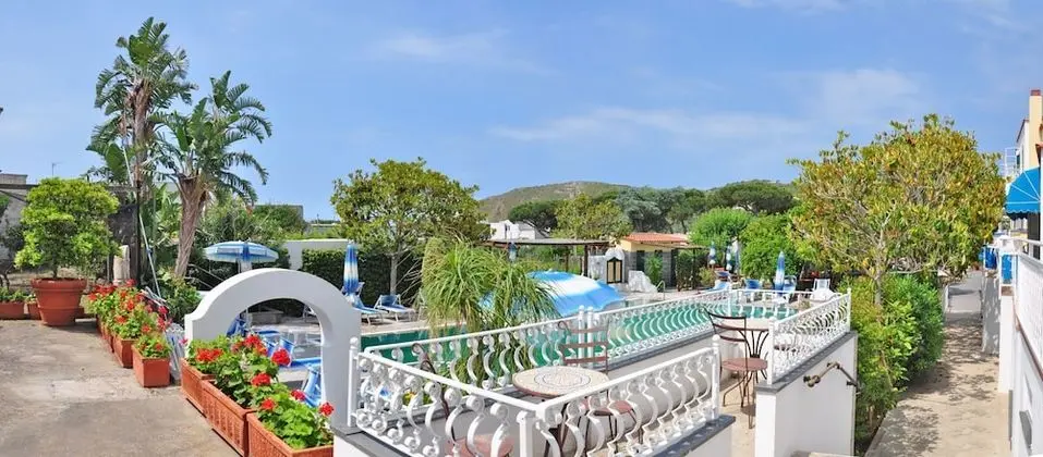 Hotel Villa Tre Sorelle - Dış Mekan