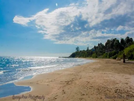 Treasure Beach Hotel - Plaj