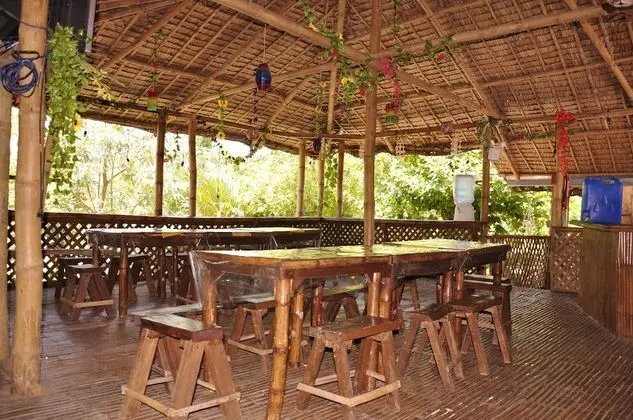 Treasure Isle Guesthouse - Hostel - Yerinde Yemek